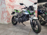 Kawasaki ZE-1 Electrique 125cm3 GARANTIE 2027 - 77e/MOIS*